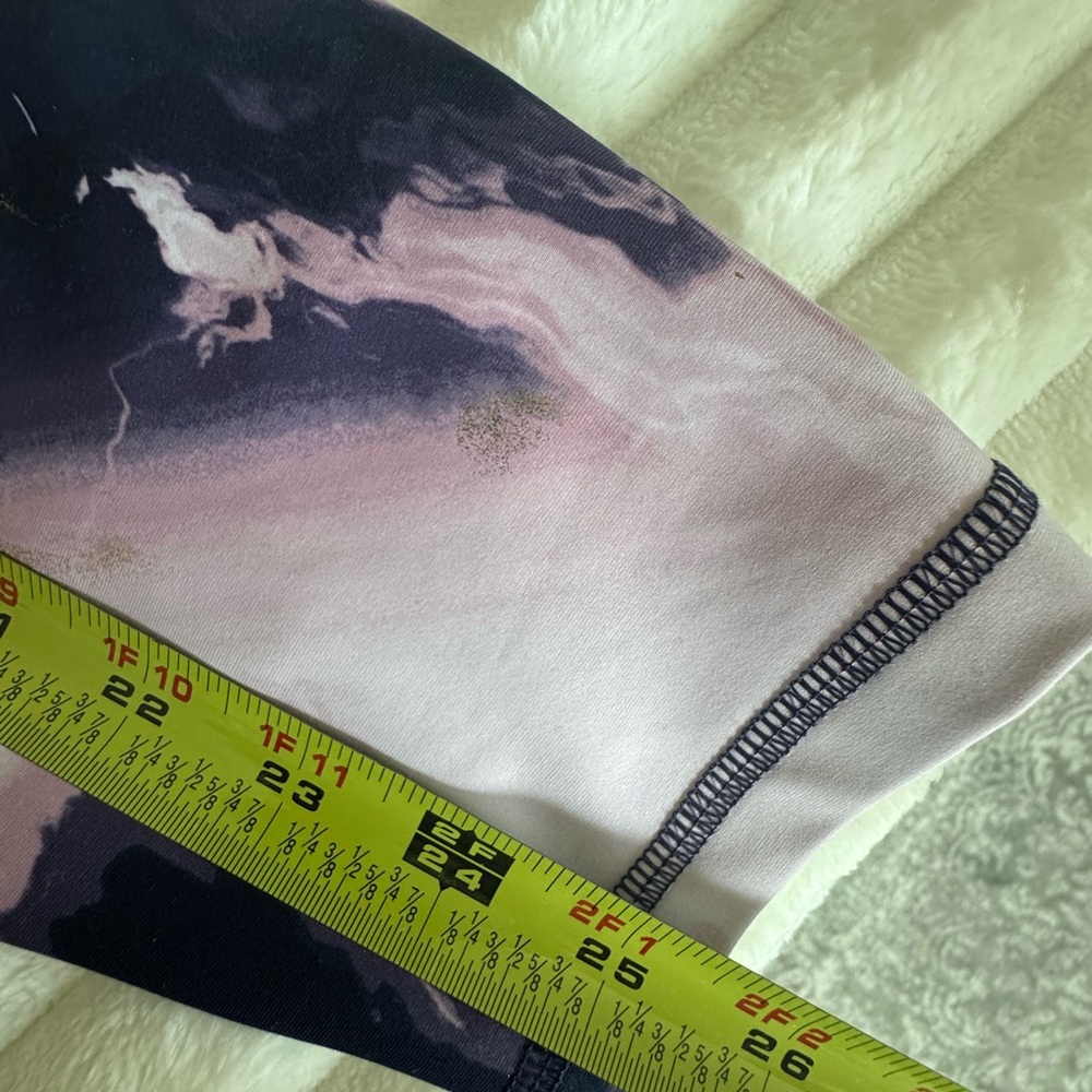 Lot of 2 Old Navy Active Gold Marble Extra High Rise Powersoft Go Dry Leggings M - Picture 8 of 8